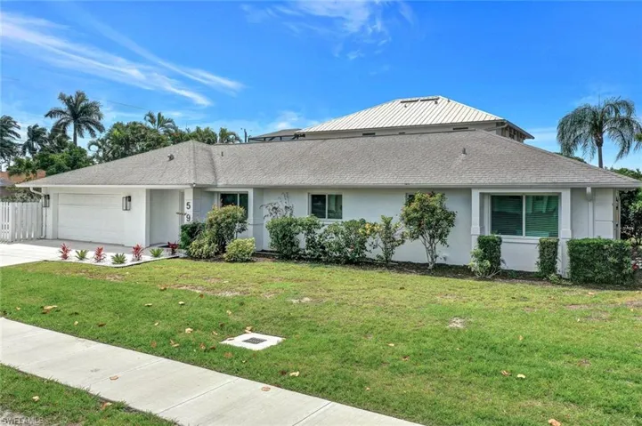 596 105th Ave N, Naples, Florida 34108