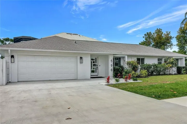 596 105th Ave N, Naples, Florida 34108