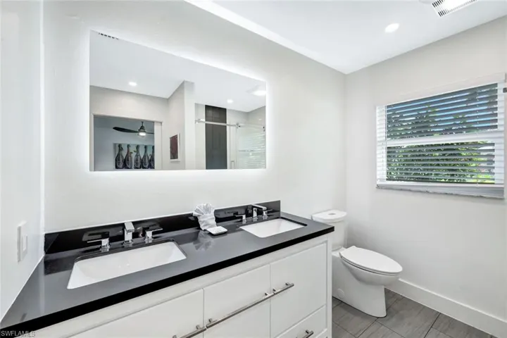 596 105th Ave N, Naples, Florida 34108