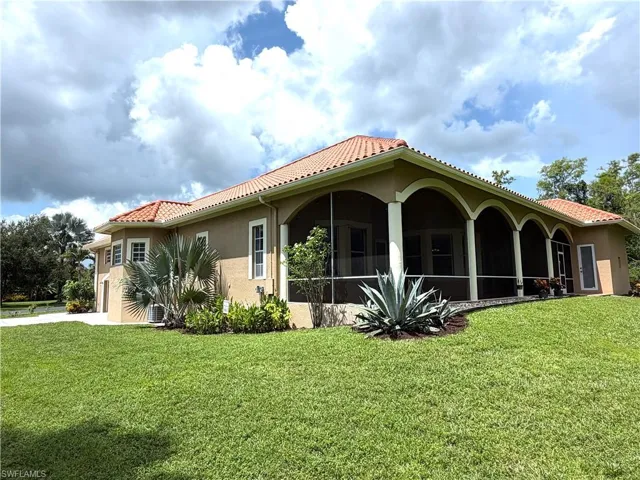 491 16th Ave Nw, Naples, Florida 34120