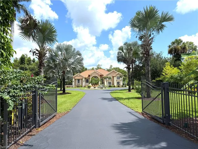 491 16th Ave Nw, Naples, Florida 34120