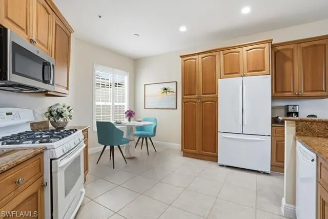 VIRTUALLY STAGED , Kitchen area