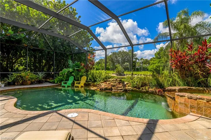 Bird Cage (Screened Pool