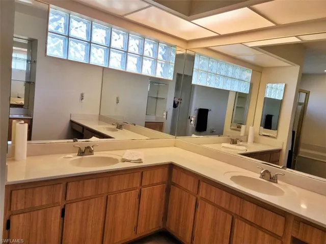 697 Creuset AVE S, LEHIGH ACRES FL 33974