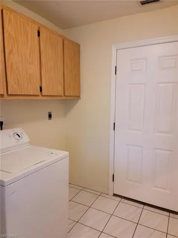 697 Creuset AVE S, LEHIGH ACRES FL 33974