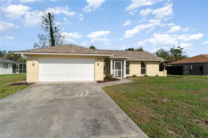 4028  Country Club  BLVD, Cape Coral, FL 33904