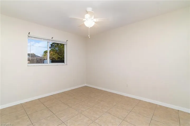 4028  Country Club  BLVD, Cape Coral, FL 33904