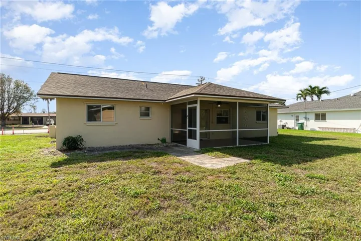 4028  Country Club  BLVD, Cape Coral, FL 33904