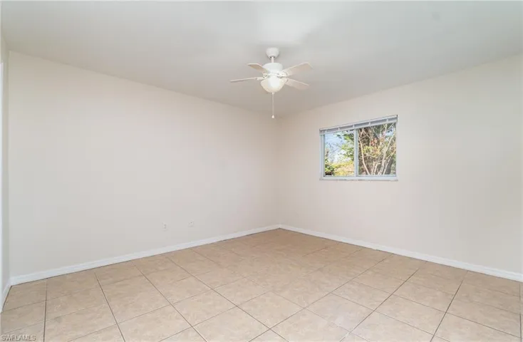 4028  Country Club  BLVD, Cape Coral, FL 33904