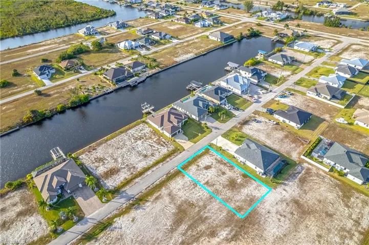 1435 Nw 40th Pl, Cape Coral, Florida 33993