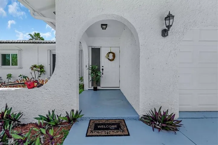 Entrance to front door