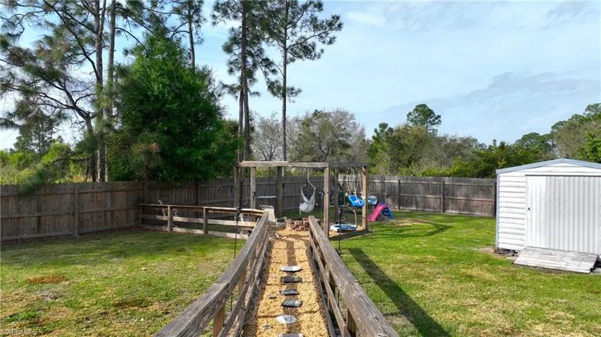 919 Maple AVE N, LEHIGH ACRES FL 33972