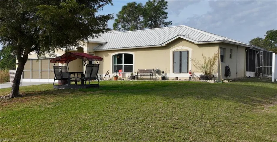 919 Maple AVE N, LEHIGH ACRES FL 33972