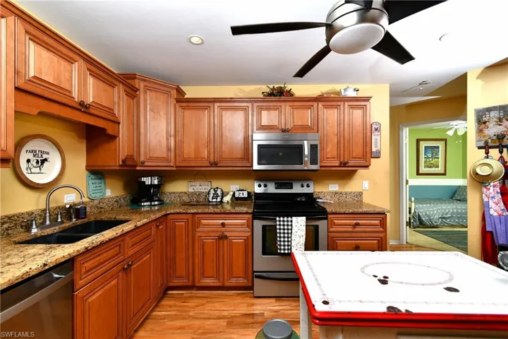 919 Maple AVE N, LEHIGH ACRES FL 33972