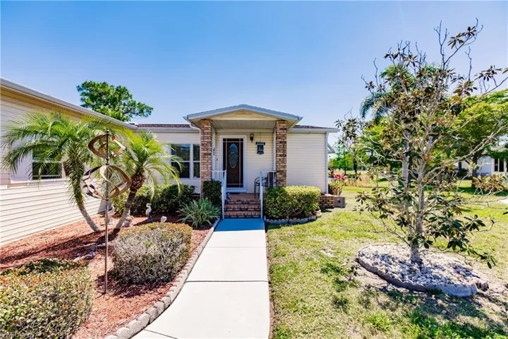 19804  Frenchmans  CT, North Fort Myers, FL 33903