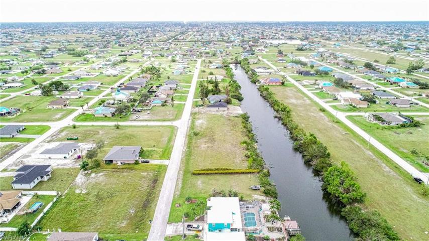 425 NW 14th ST, CAPE CORAL FL 33993