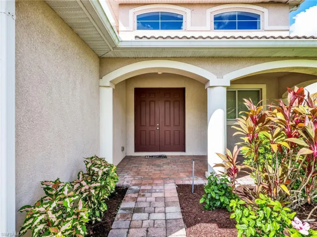 1529  Birdie  DR, Naples, FL 34120