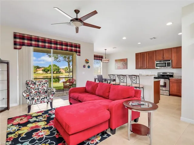 1529  Birdie  DR, Naples, FL 34120
