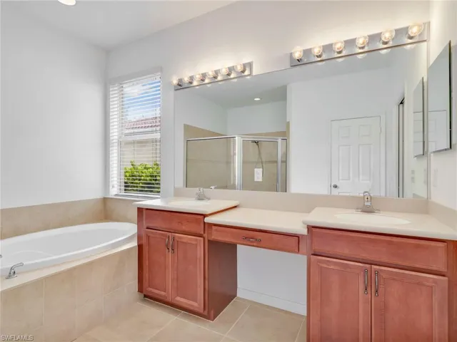 1529 Birdie Dr, Naples, Florida 34120