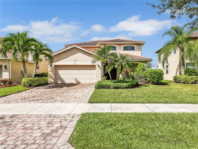 1529  Birdie  DR, Naples, FL 34120
