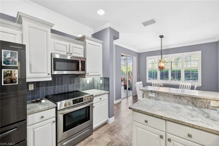 20468  Larino  LOOP, Estero, FL 33928