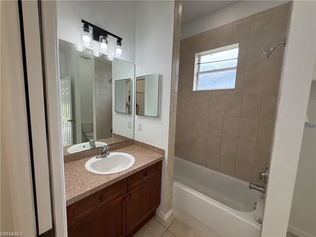 3969  Sunset  RD, Lehigh Acres, FL 33971