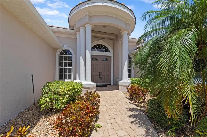 11362 Royal Tee Cir, Cape Coral, Florida 33991
