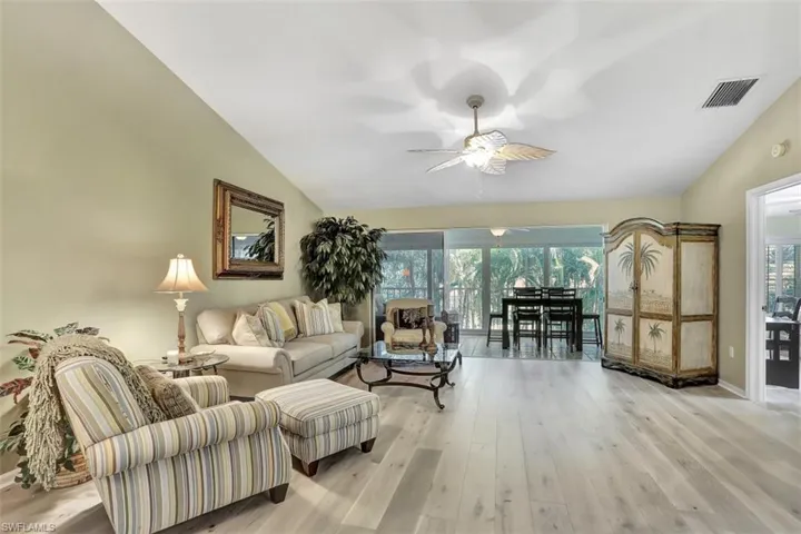 5899  Chanteclair  DR, Naples, FL 34108