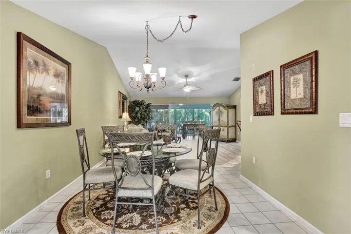 5899  Chanteclair  DR, Naples, FL 34108