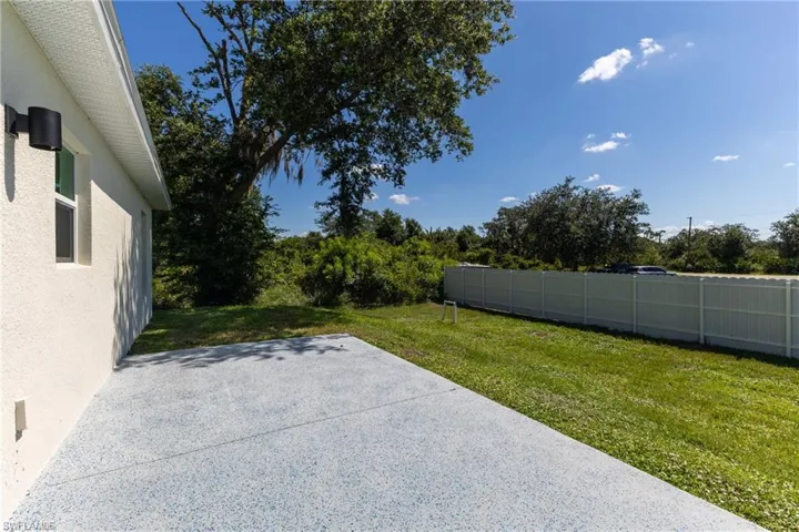 1964 Leghorn St, Lehigh Acres, Florida 33972