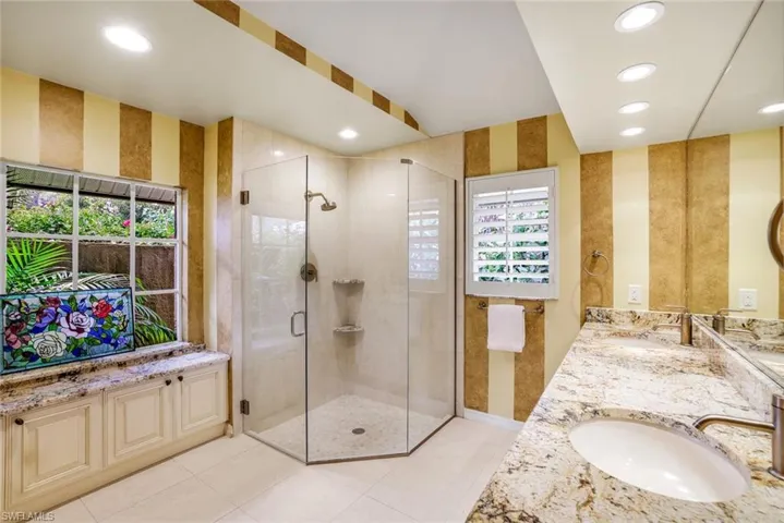 Master bath with seperate tub and shower