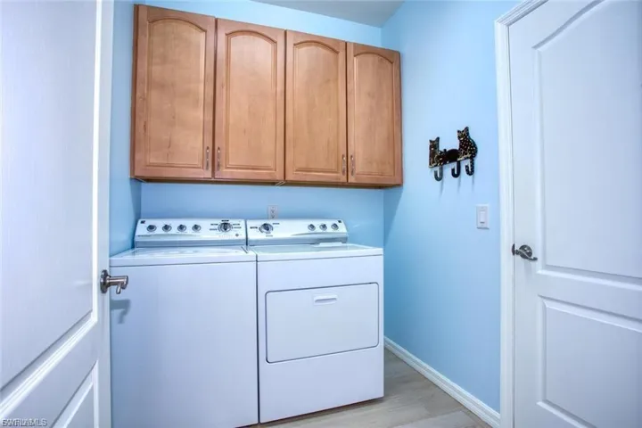 2474 Blackburn Cir, Cape Coral, Florida 33991