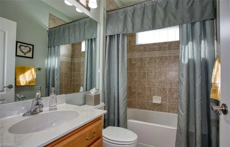 2474 Blackburn Cir, Cape Coral, Florida 33991