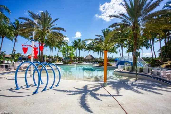2474 Blackburn Cir, Cape Coral, Florida 33991
