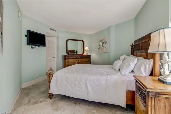 4041 Gulf Shore Blvd N 308, Naples, Florida 34103
