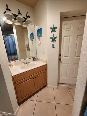 spare bathroom / pool bath