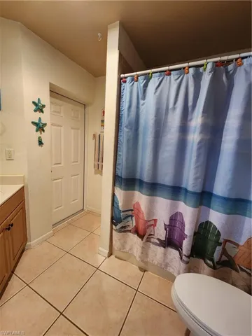 spare bathroom / pool bath - brand new door out to pool