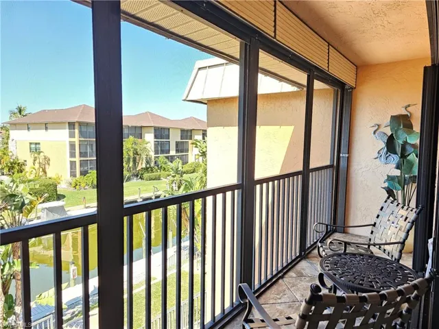 Upper lanai off primary bedroom