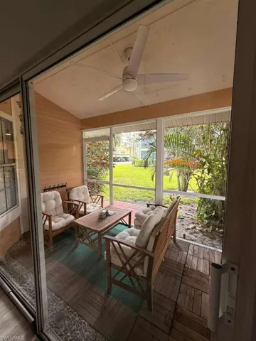 113 Bristol Ln C7, Naples, Florida 34112