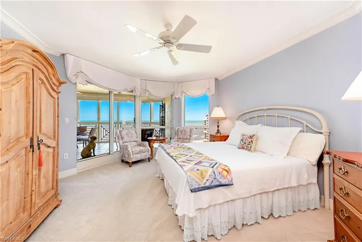 4021  Gulf Shore N BLVD, Naples, FL 34103