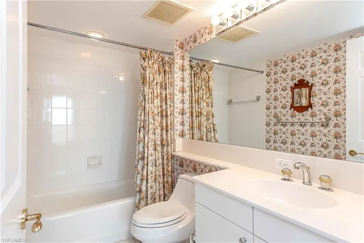 4021  Gulf Shore N BLVD, Naples, FL 34103