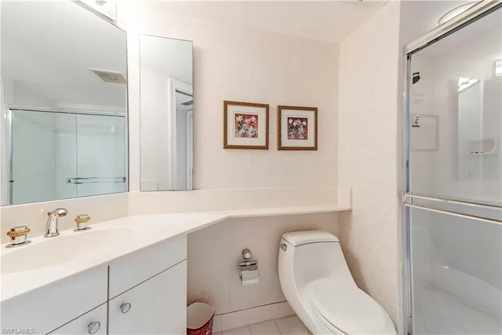 4021  Gulf Shore N BLVD, Naples, FL 34103