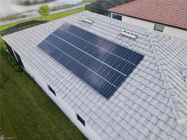 Roof (Photovoltaic Panels)