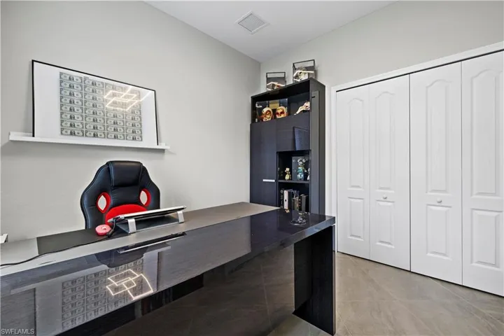 Bedroom 2 (Office)