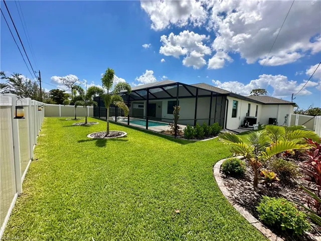 1219 Sw 29th St, Cape Coral, Florida 33914