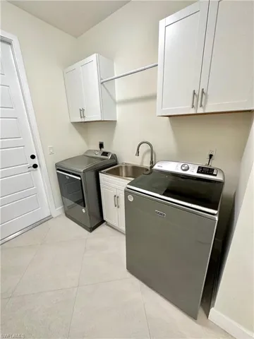 1219 Sw 29th St, Cape Coral, Florida 33914