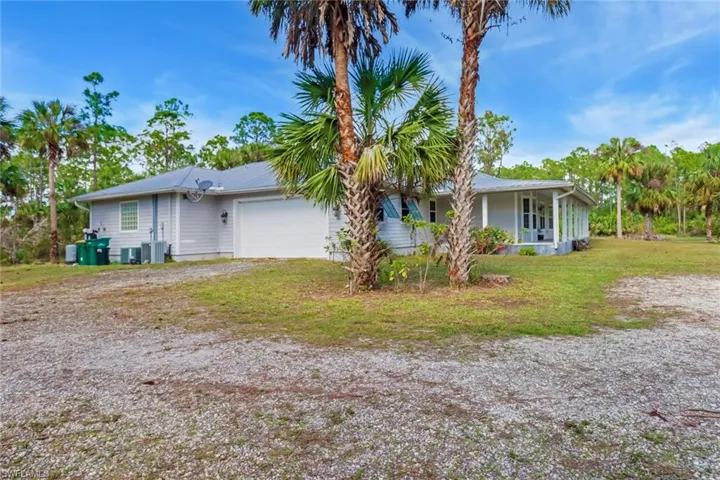 911  9th St Sw  , Naples, FL 34117