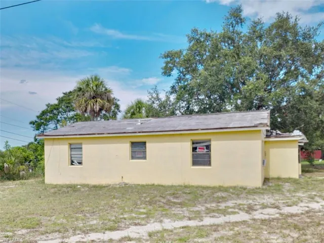 View of side of home