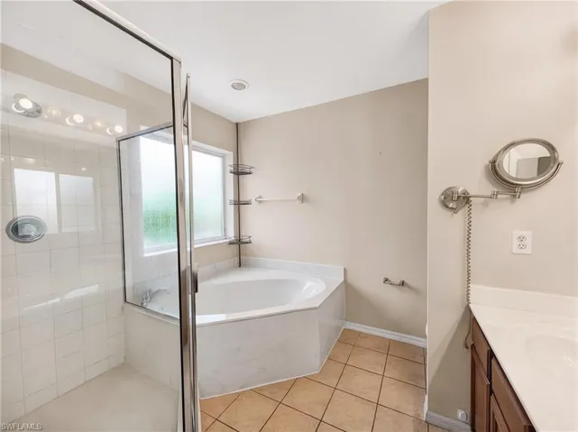 9706 Roundstone Cir, Fort Myers, Florida 33967