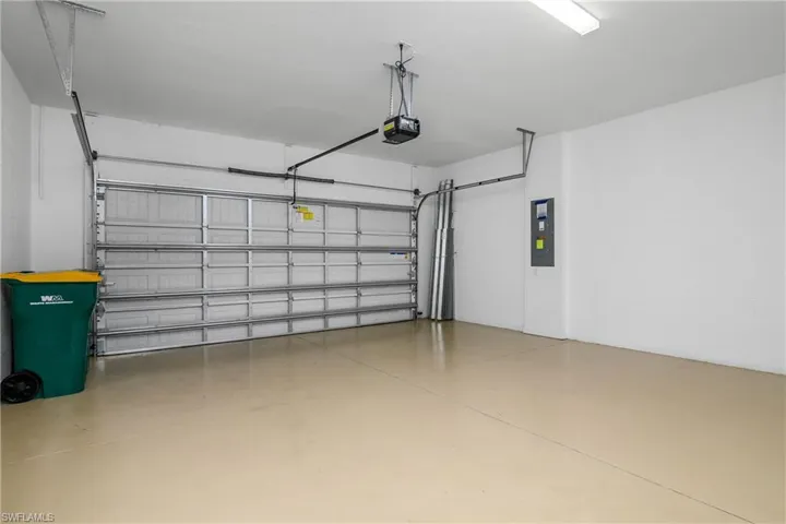 Spacious garage